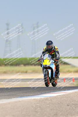 media/Aug-06-2023-TrackDaz (Sun) [[ac7f4f6367]]/C Group/wheelie bump/